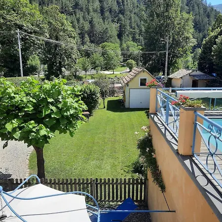 Maison De Village Avec Piscine *