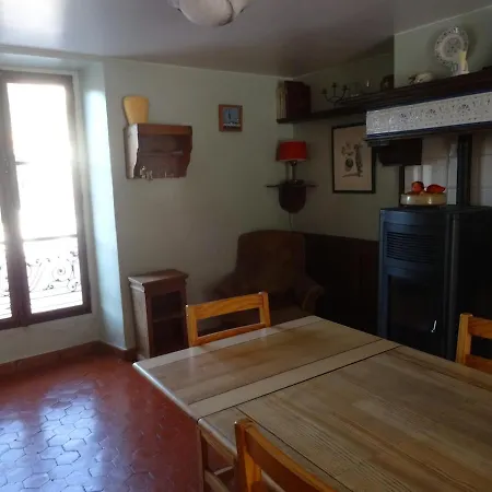 Maison De Village Avec Piscine Casa vacanze *