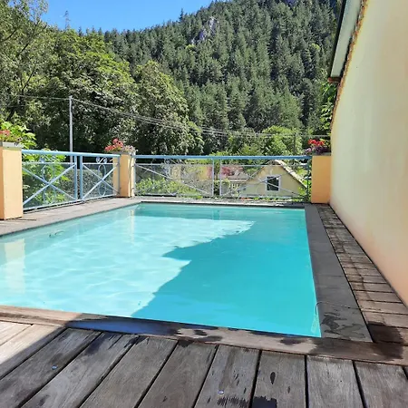 Maison De Village Avec Piscine *